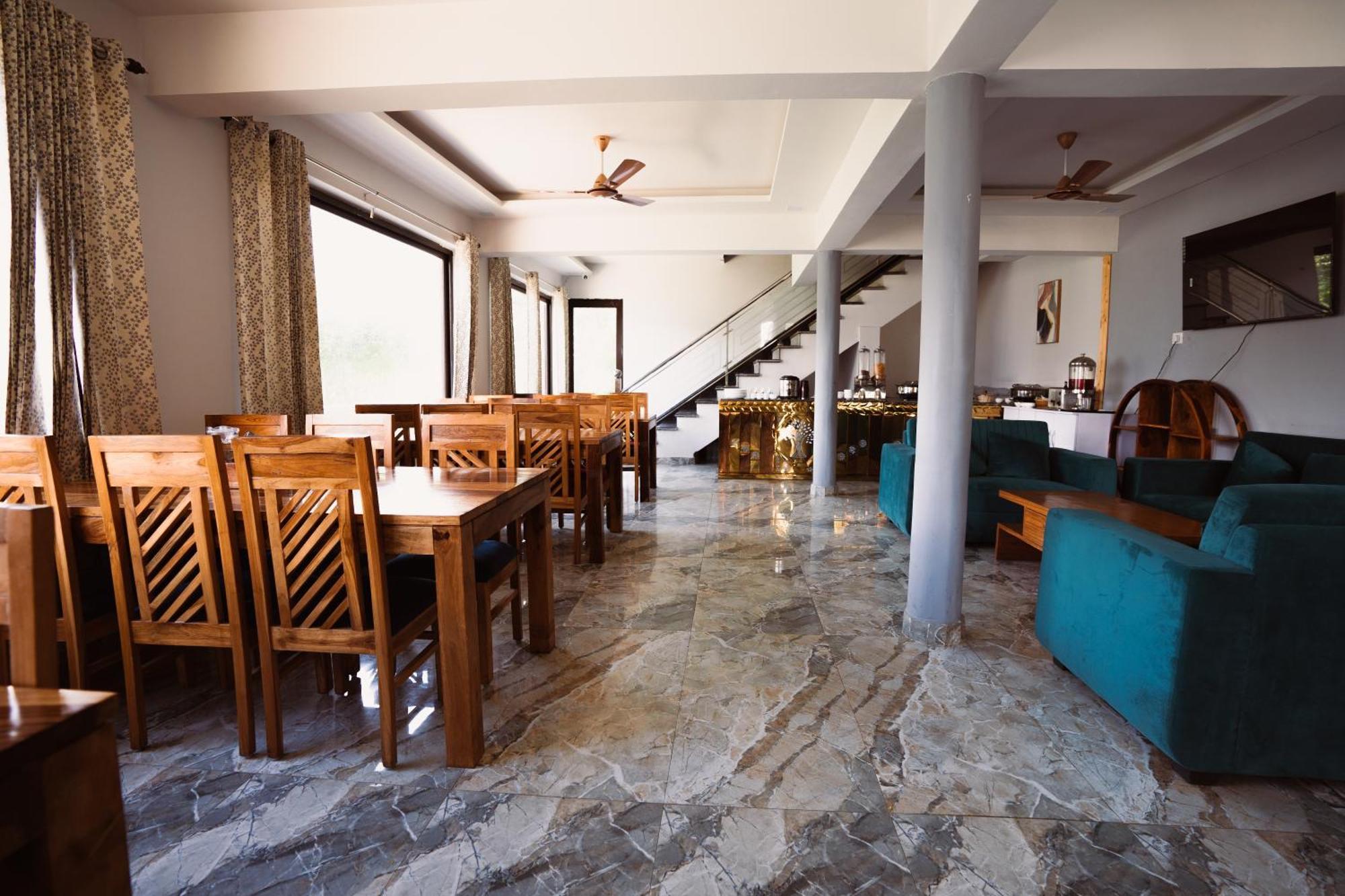 Aaryam Resort, Auli Joshīmath Екстериор снимка