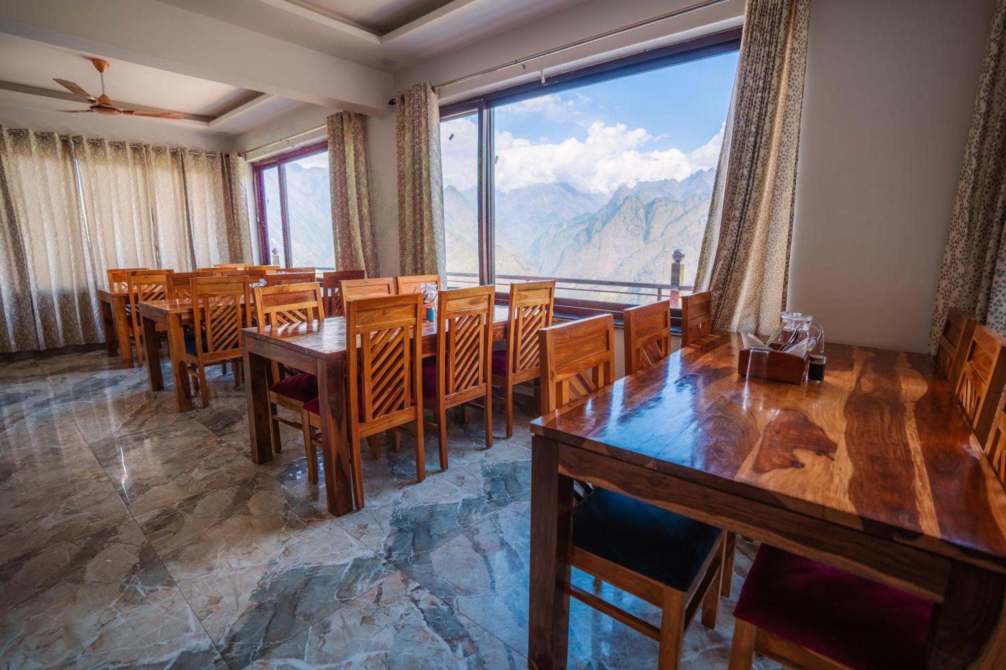 Aaryam Resort, Auli Joshīmath Екстериор снимка