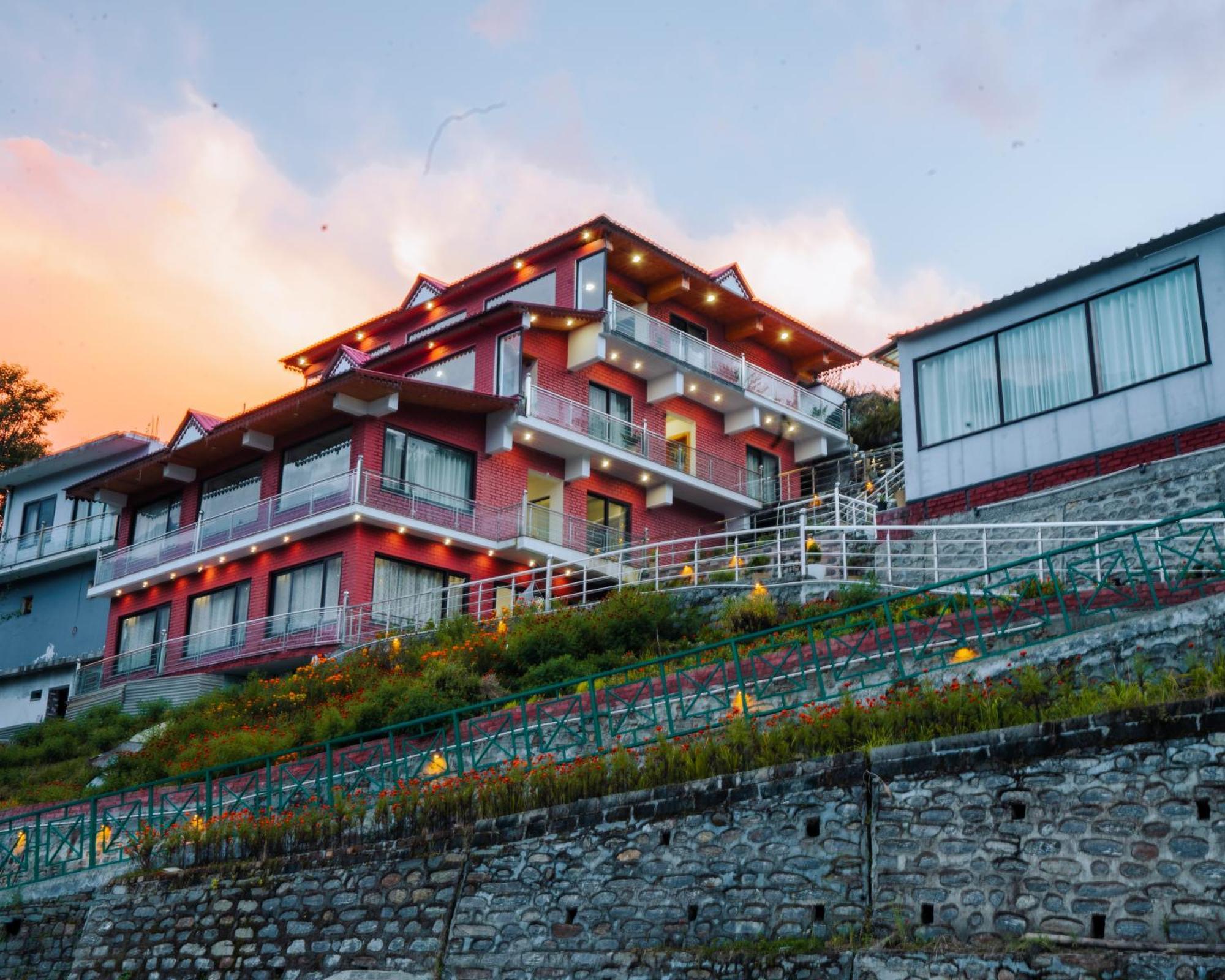 Aaryam Resort, Auli Joshīmath Екстериор снимка